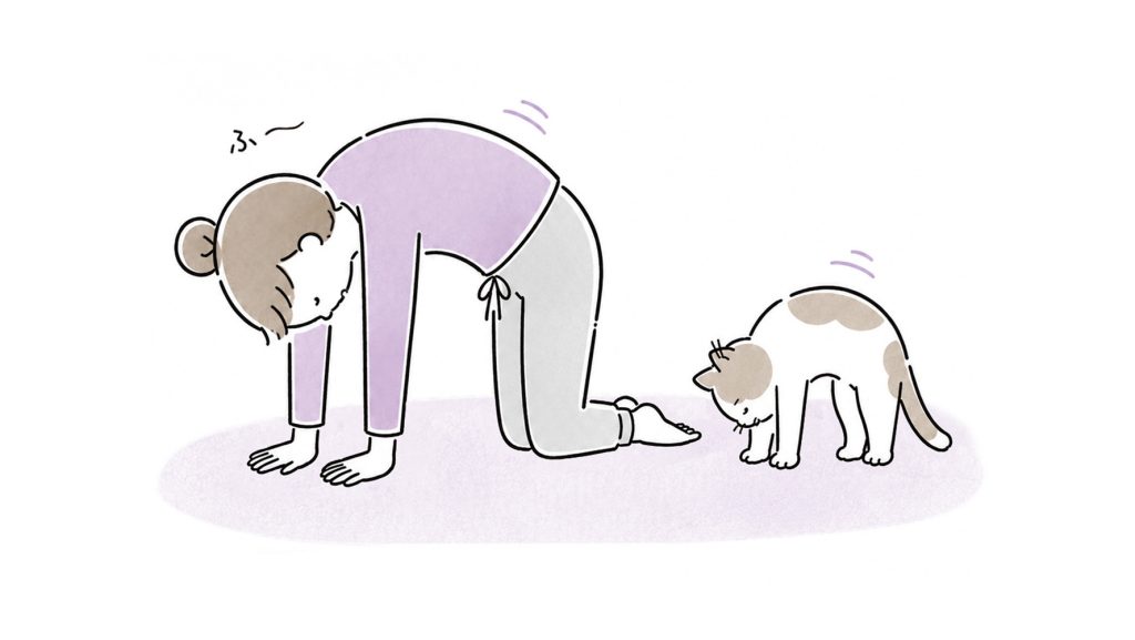 ② 【ガチガチの背中をほぐす】猫ののびのびポーズ